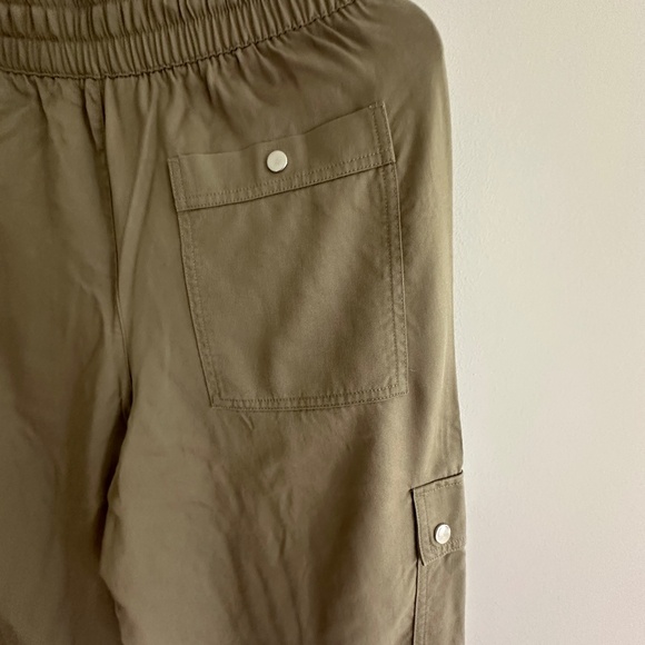 Athleta Celestial High-Rise Utility Cargo Pant - EUC - Picture 10 of 11